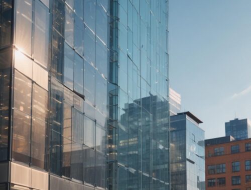 Фасадное остекление зданий: современные технологии, выбор материалов и требования к эксплуатации