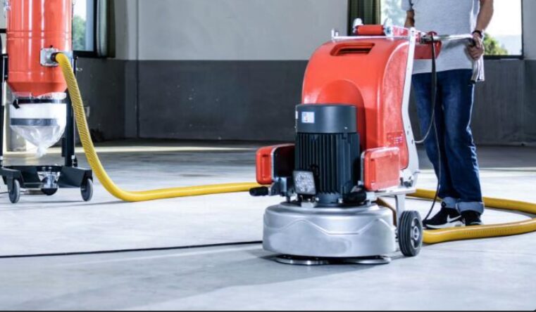 Шлифовка бетонного пола: ориентировочная цена за квадратный метр и факторы влияния