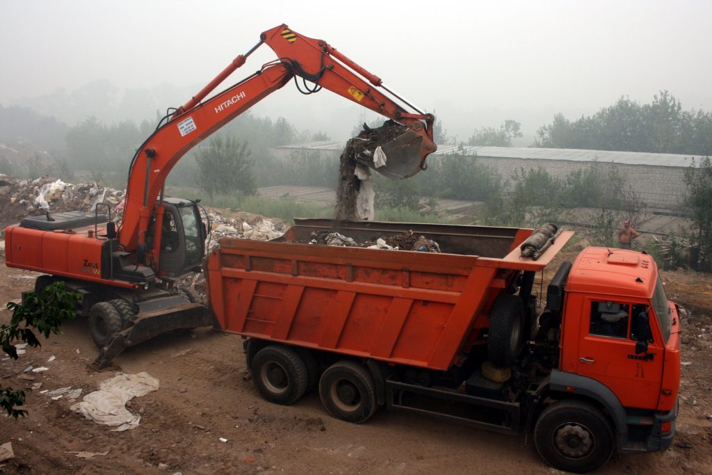 Профессиональный вывоз мусора в Санкт-Петербурге и ЛО: быстро, чисто, законно