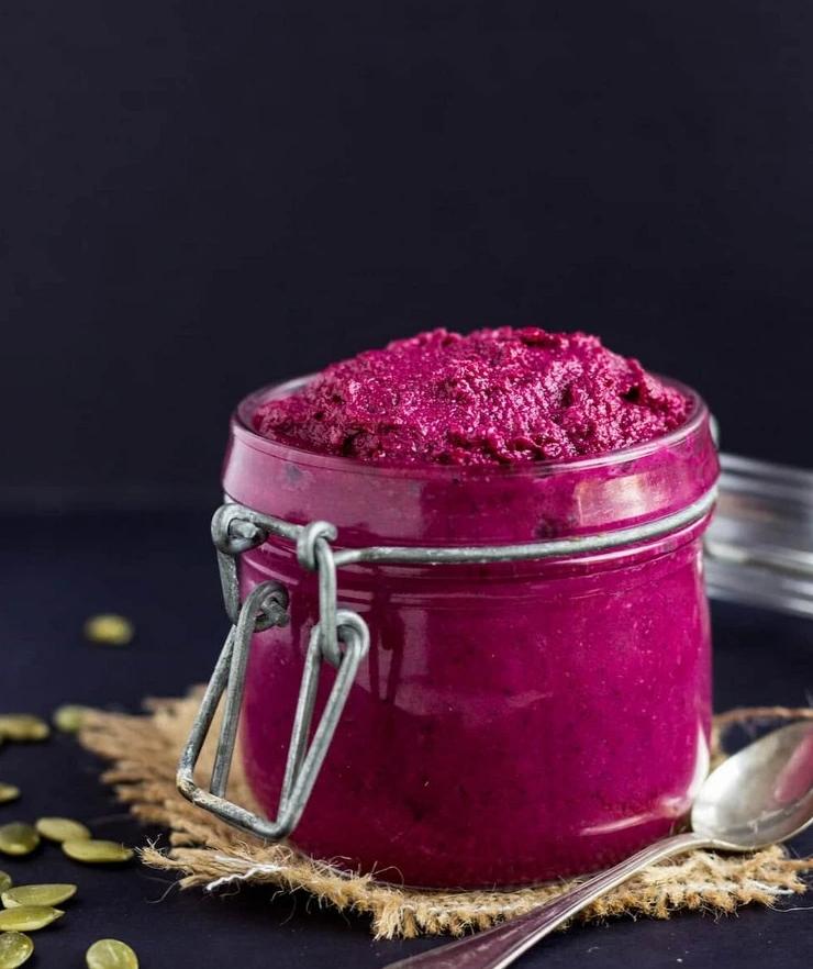 Из ботвы и корнеплода: учимся готовить песто из листьев и самой свеклы