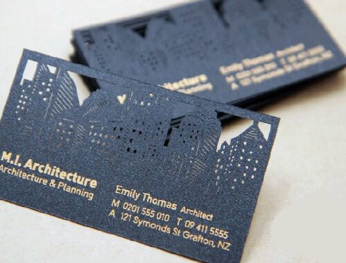 Визитки с QR-кодом: как превратить маленький квадрат в мощный инструмент продаж