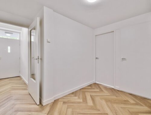 Как сделать перегородку из гипсокартона в комнате с дверью